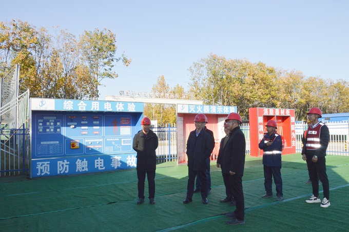 2?？傄恍袇⒂^安全體驗區(qū) - 副本.jpg